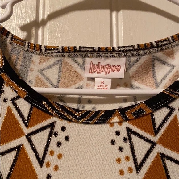 Elegant Debbie - Picture 2 of 4